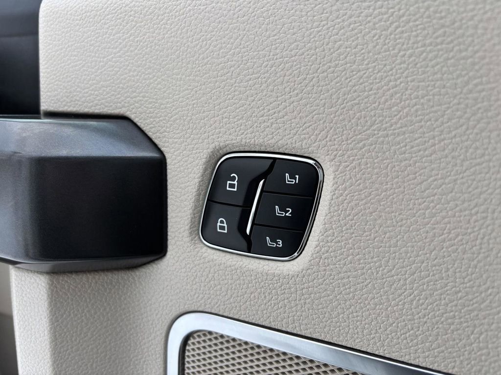 Used 2021 Ford F450 Limited w/ FX4 Off-Road Package image 39