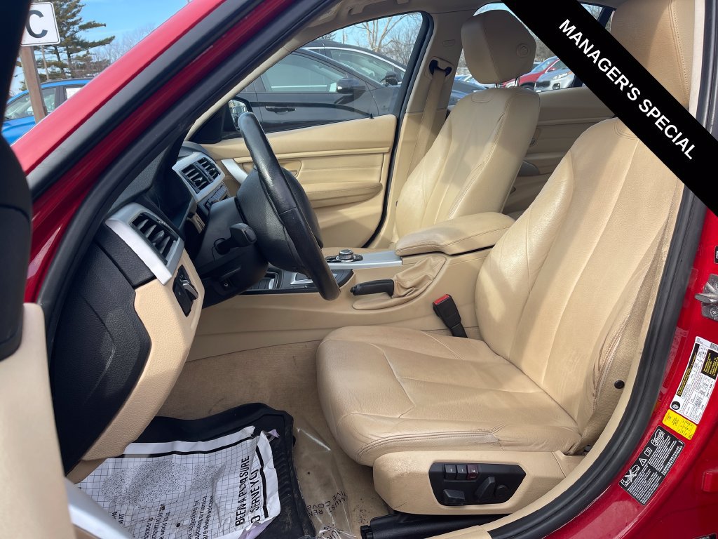 Used 2013 BMW 328i xDrive Sedan AWD/4WD image 12