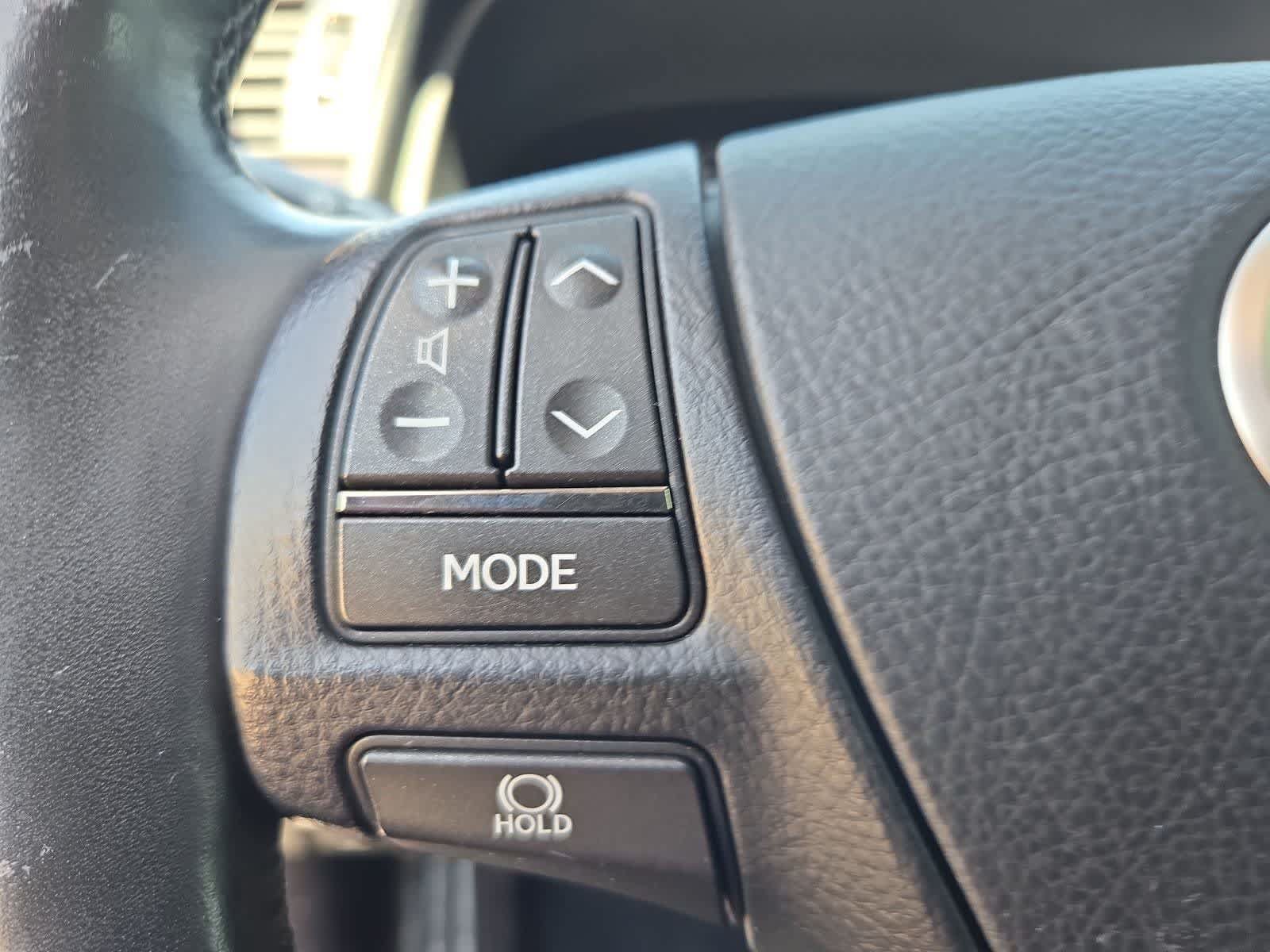 Used 2013 Lexus LS 460 w/ Comfort Pkg RWD image 23