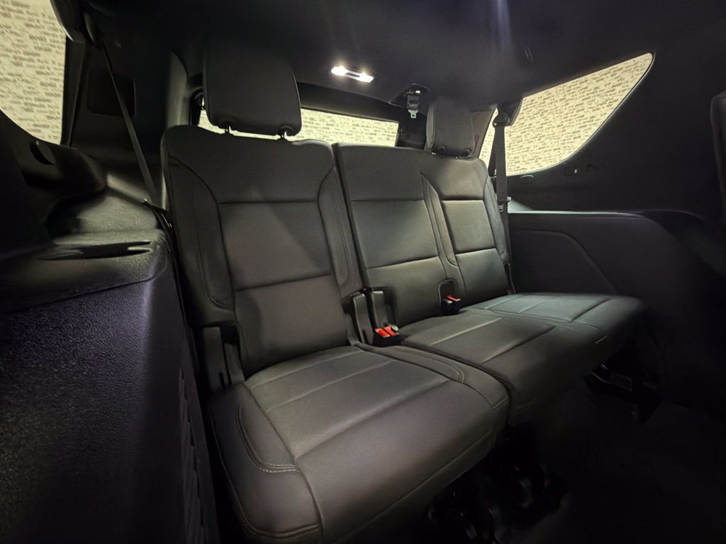 Used 2023 Chevrolet Tahoe Z71 w/ Luxury Package AWD/4WD image 14