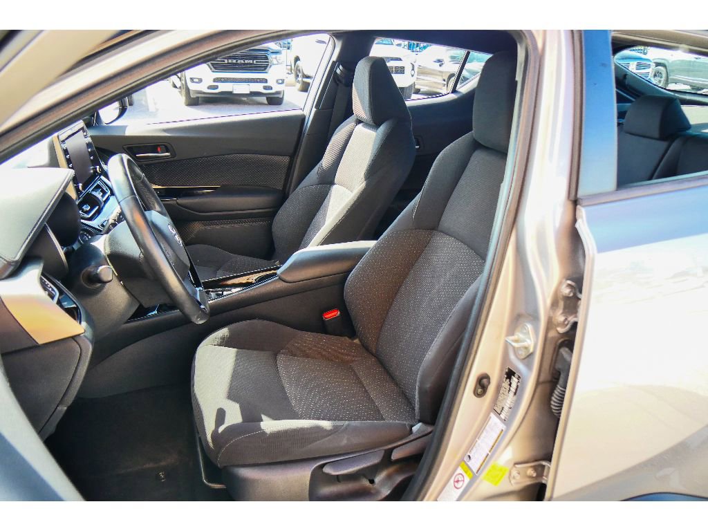 Used 2019 Toyota C-HR XLE image 10