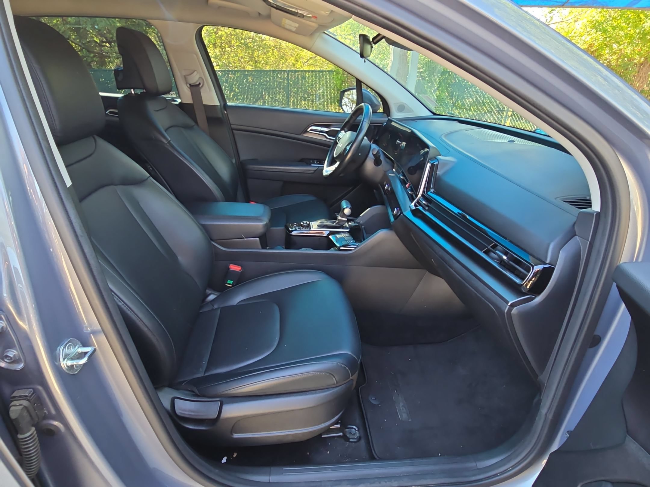 Used 2023 Kia Sportage EX FWD image 27