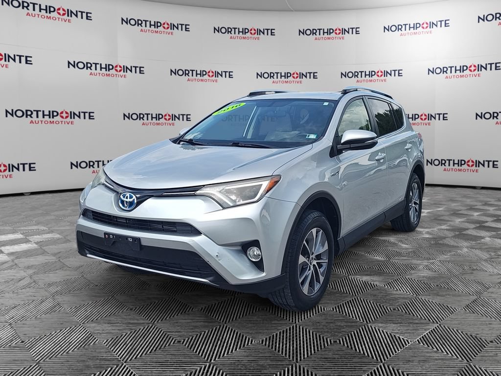 Used 2016 Toyota RAV4 XLE AWD/4WD image 2