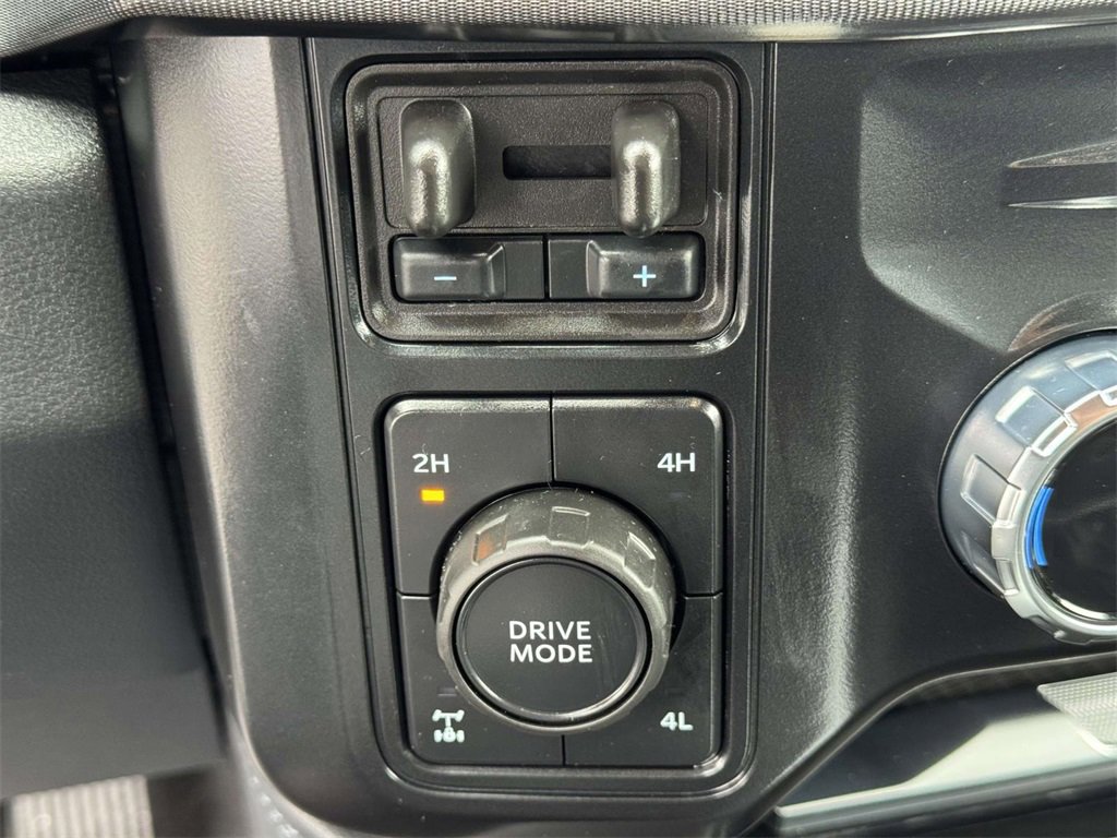 Used 2025 Ford F350 Platinum image 8
