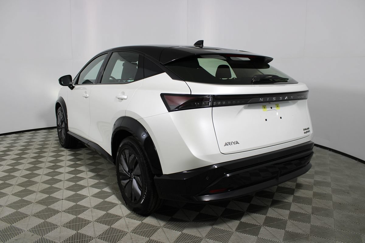 Used 2023 Nissan Ariya AWD image 31