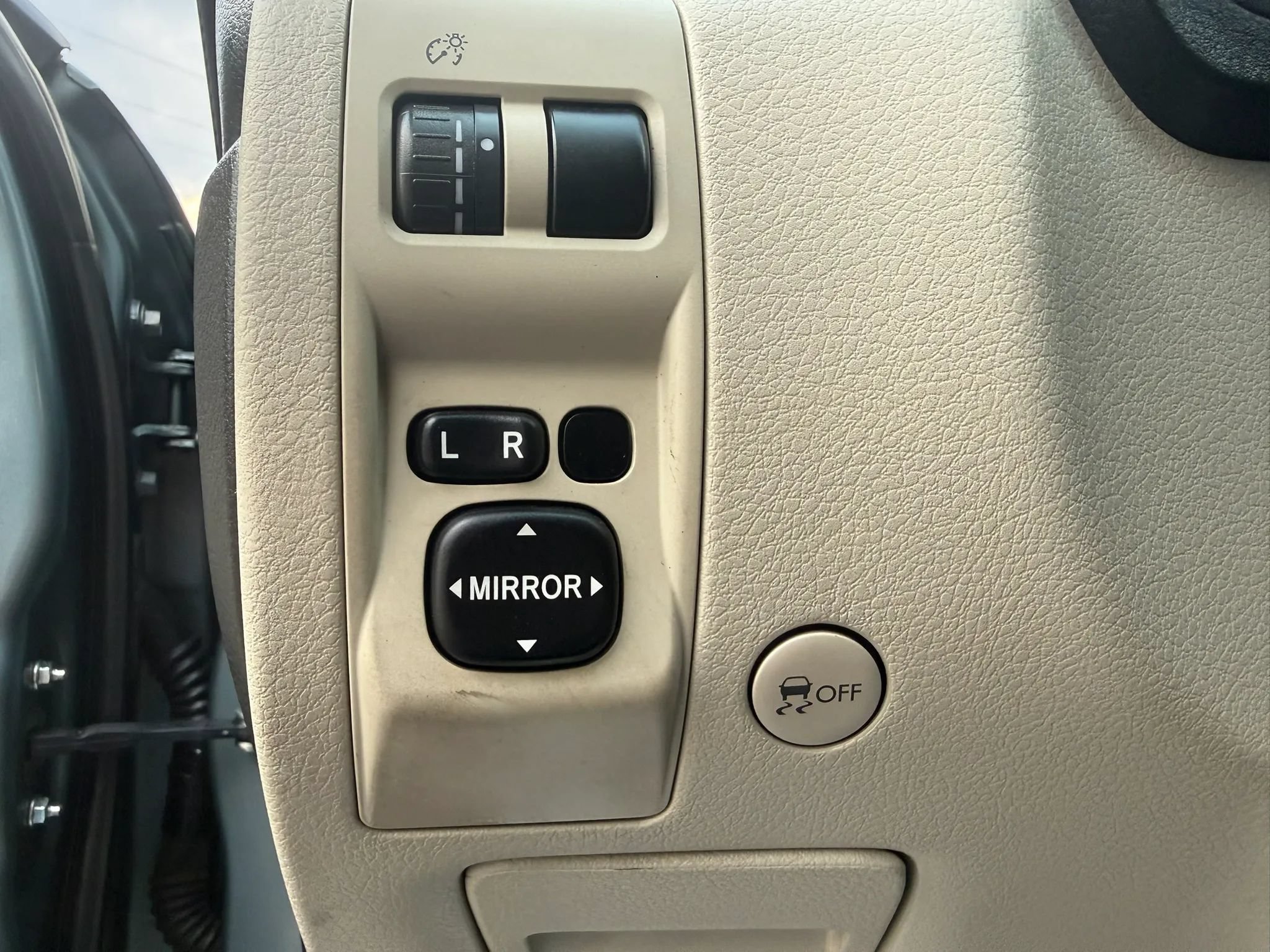 Used 2011 Subaru Impreza Outback Sport AWD/4WD image 23