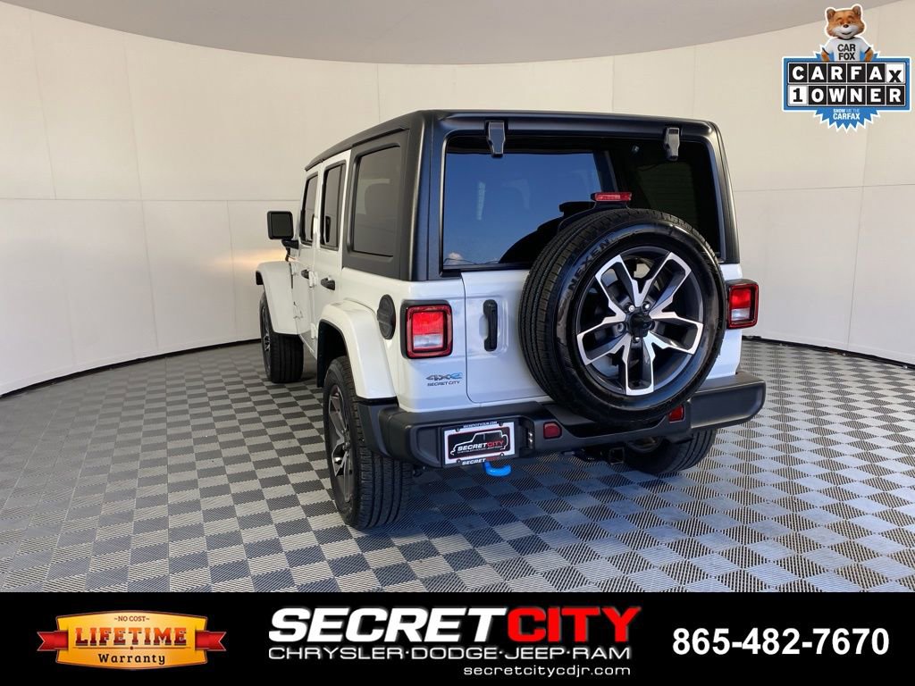 Used 2024 Jeep Wrangler Unlimited AWD/4WD image 5