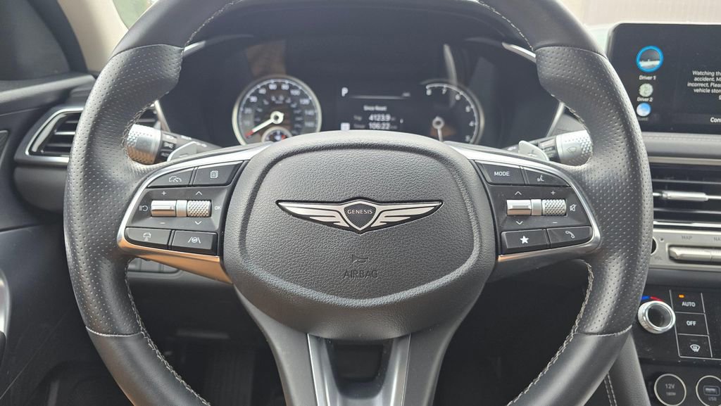 Used 2025 Genesis G70 2.5T image 25