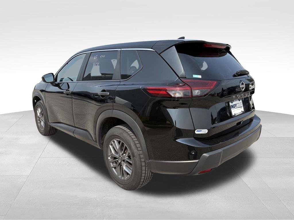 Used 2024 Nissan Rogue S AWD/4WD image 7