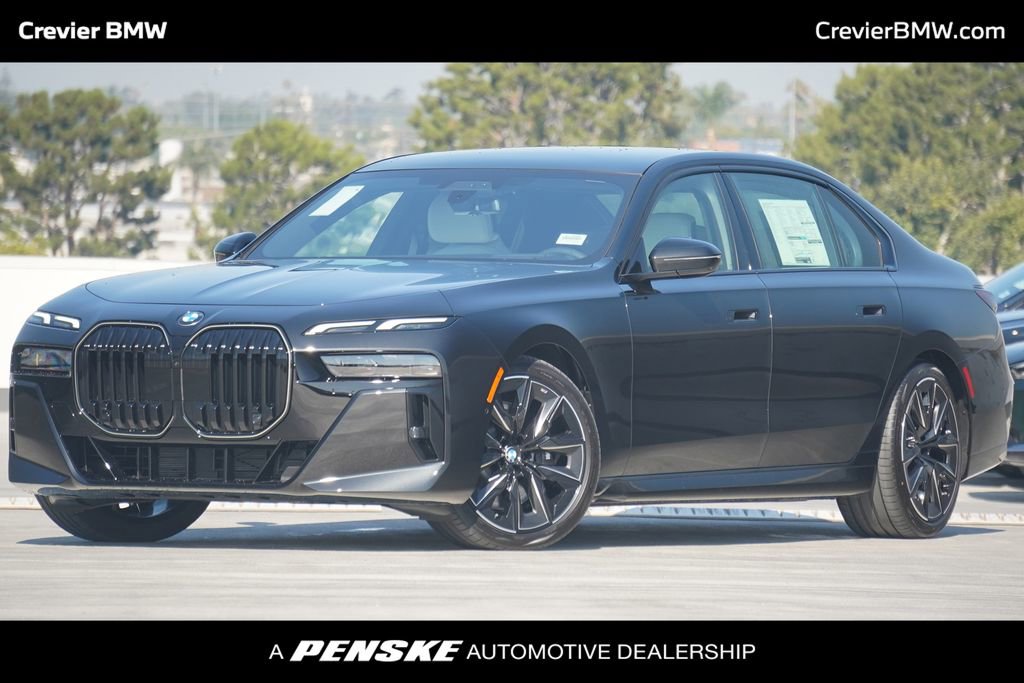 New 2025 BMW 760i xDrive