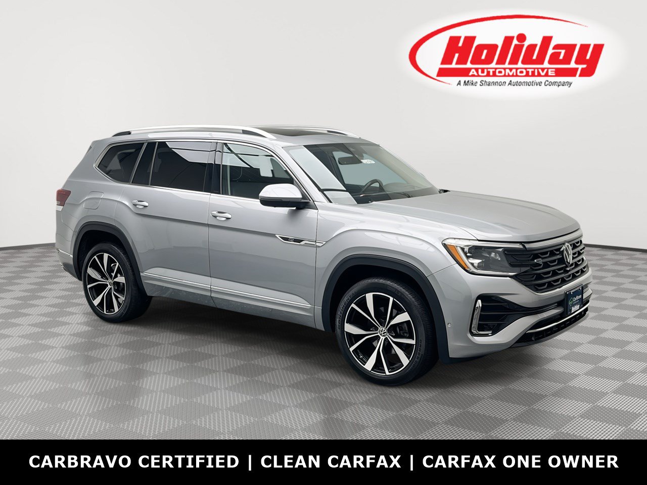 Used 2024 Volkswagen Atlas SEL Premium R-Line AWD/4WD image 1