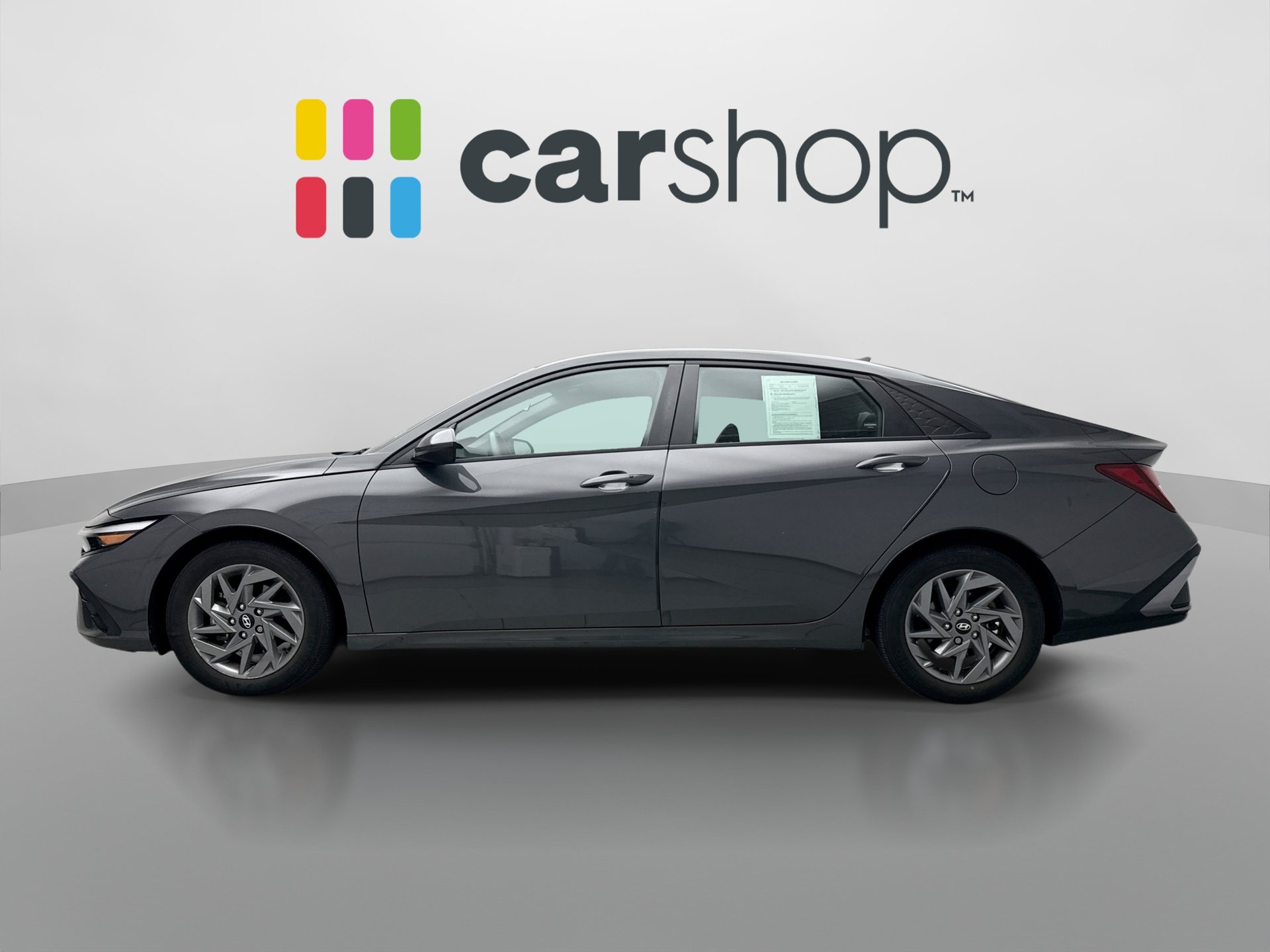 Used 2024 Hyundai Elantra SEL FWD image 2