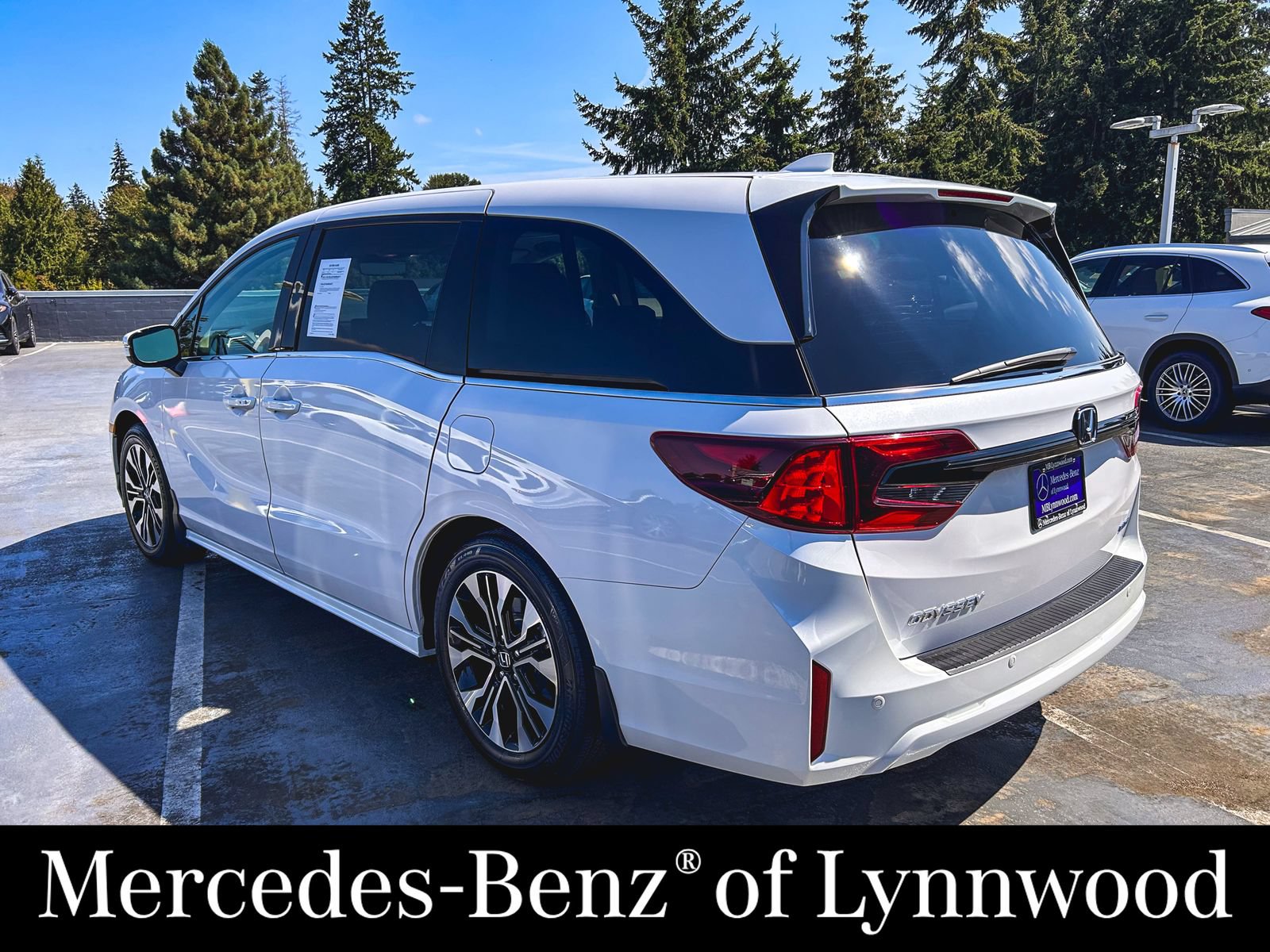 Used 2026 Honda Odyssey Elite image 6