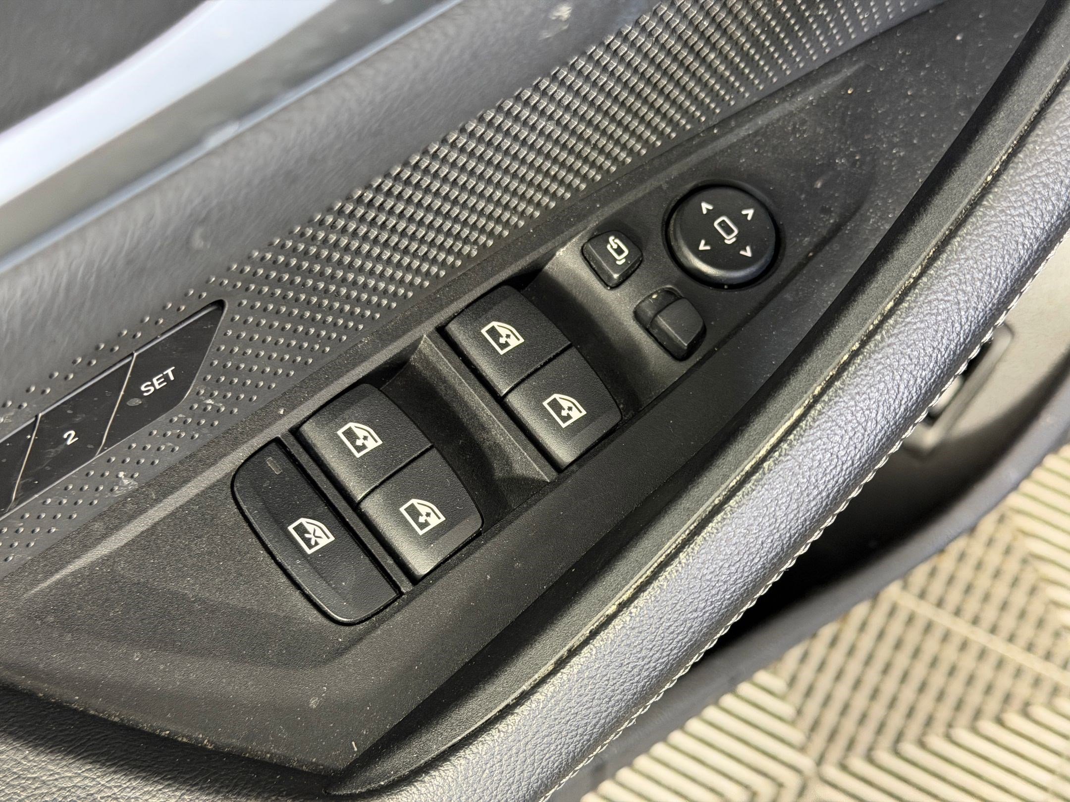 Used 2024 BMW i4 eDrive35 w/ Convenience Package RWD image 23