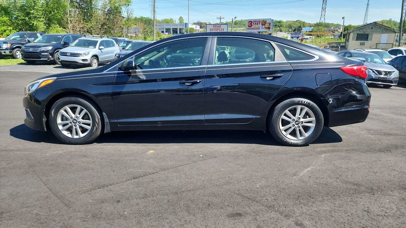 Used 2017 Hyundai Sonata SE image 8