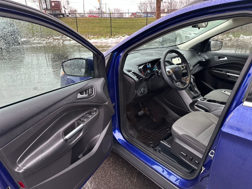 Used 2016 Ford Escape SE w/ Equipment Group 201A image 11