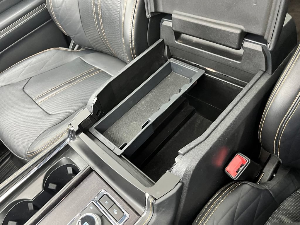 Used 2022 Ford Expedition Platinum AWD/4WD image 32