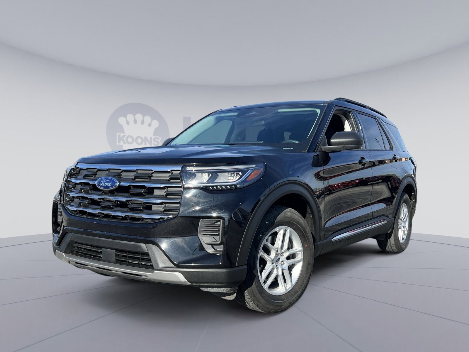 Used 2025 Ford Explorer Active image 1