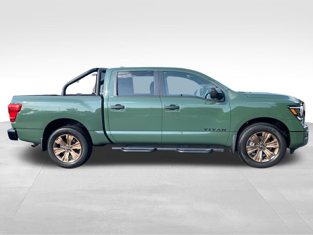 Used 2024 Nissan Titan SV w/ SV Bronze Edition Package AWD/4WD image 7