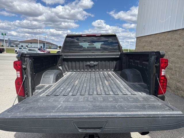 Used 2022 Chevrolet Silverado 2500 Custom w/ Custom Value Package AWD/4WD image 10