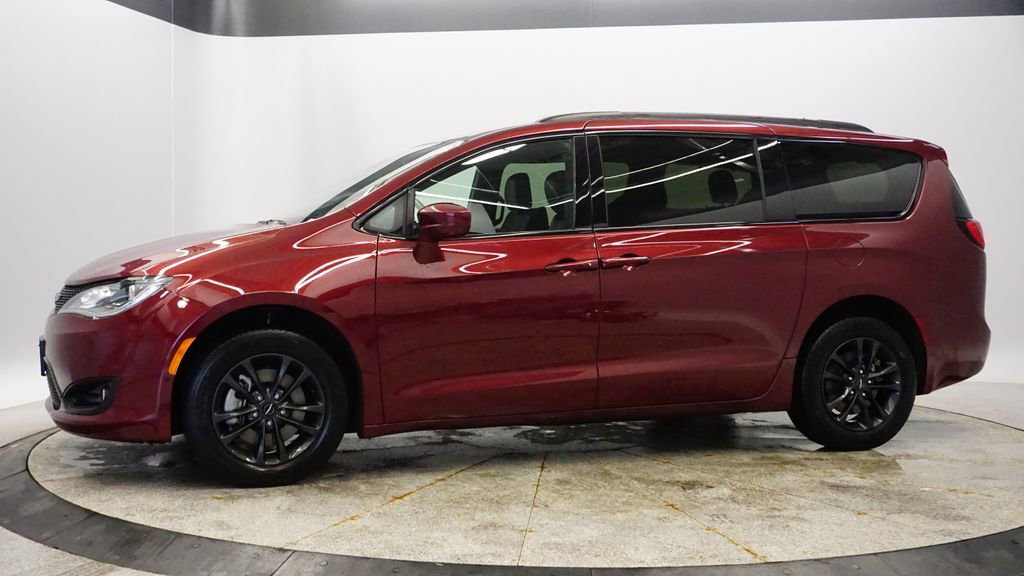 Certified 2020 Chrysler Pacifica Touring-L w/ Advanced Safetytec Group image 2