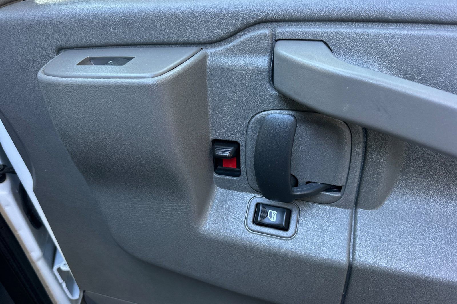 Certified 2024 Chevrolet Express 2500 w/ Driver Convenience Package image 18