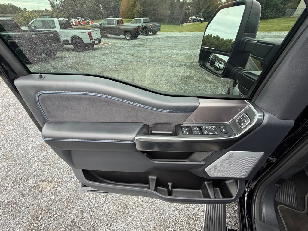 Used 2026 Ford F450 Platinum AWD/4WD image 5