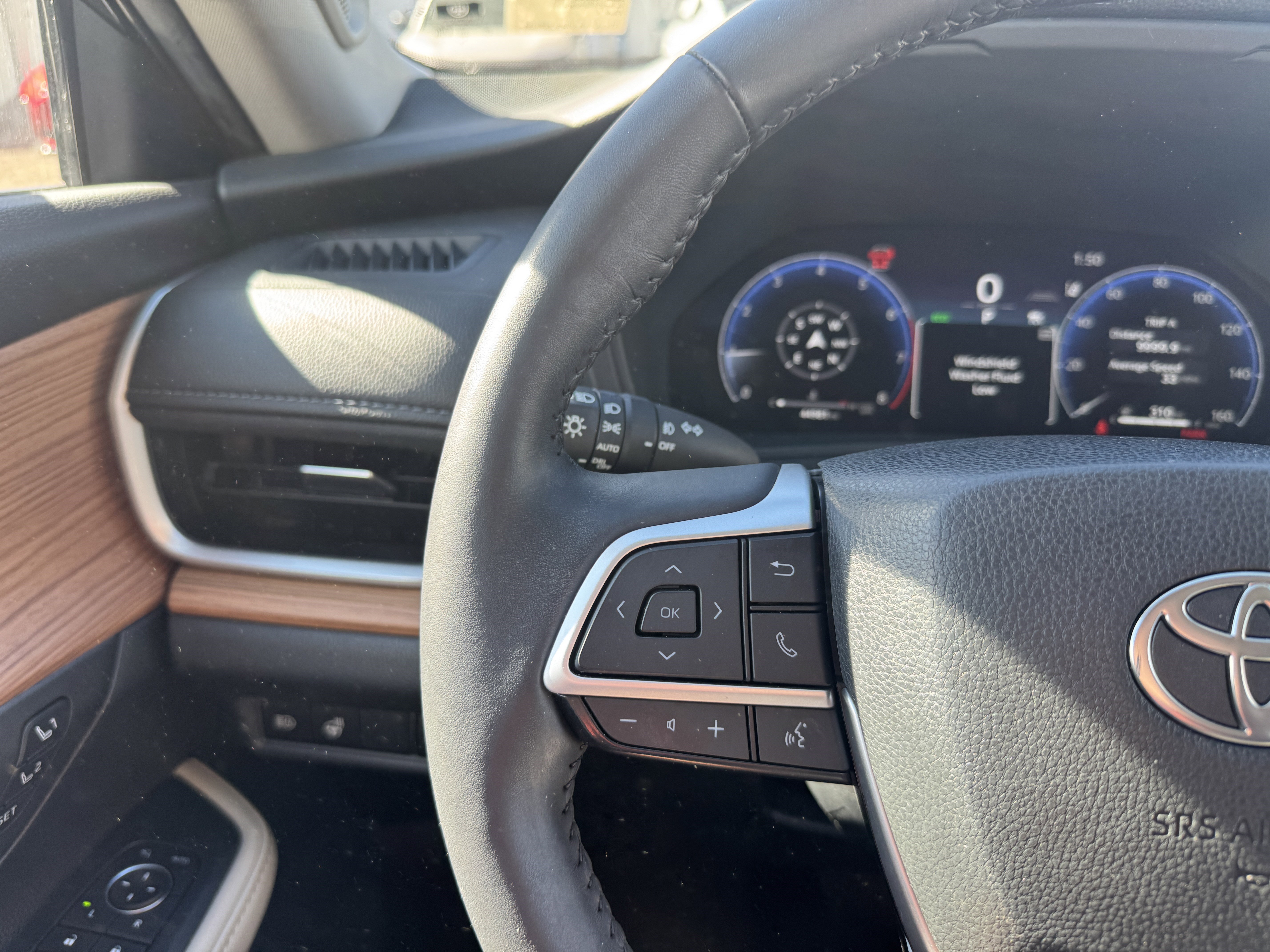 Used 2024 Toyota Grand Highlander AWD image 24