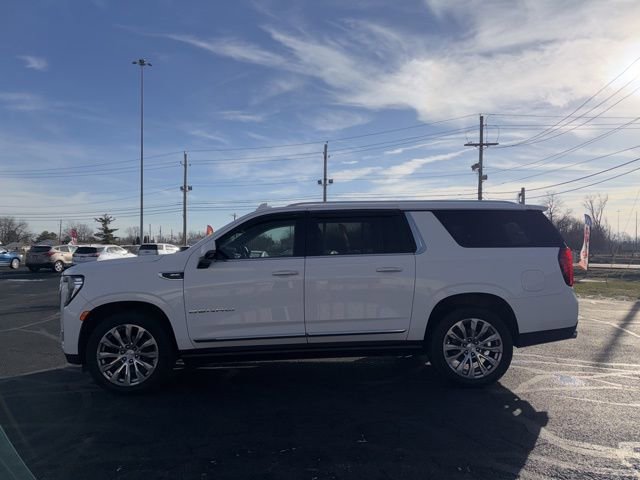 Used 2022 GMC Yukon XL Denali image 4