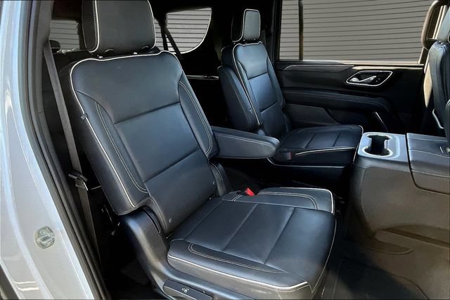 Used 2023 GMC Yukon XL SLT w/ SLT Premium Package AWD/4WD image 25