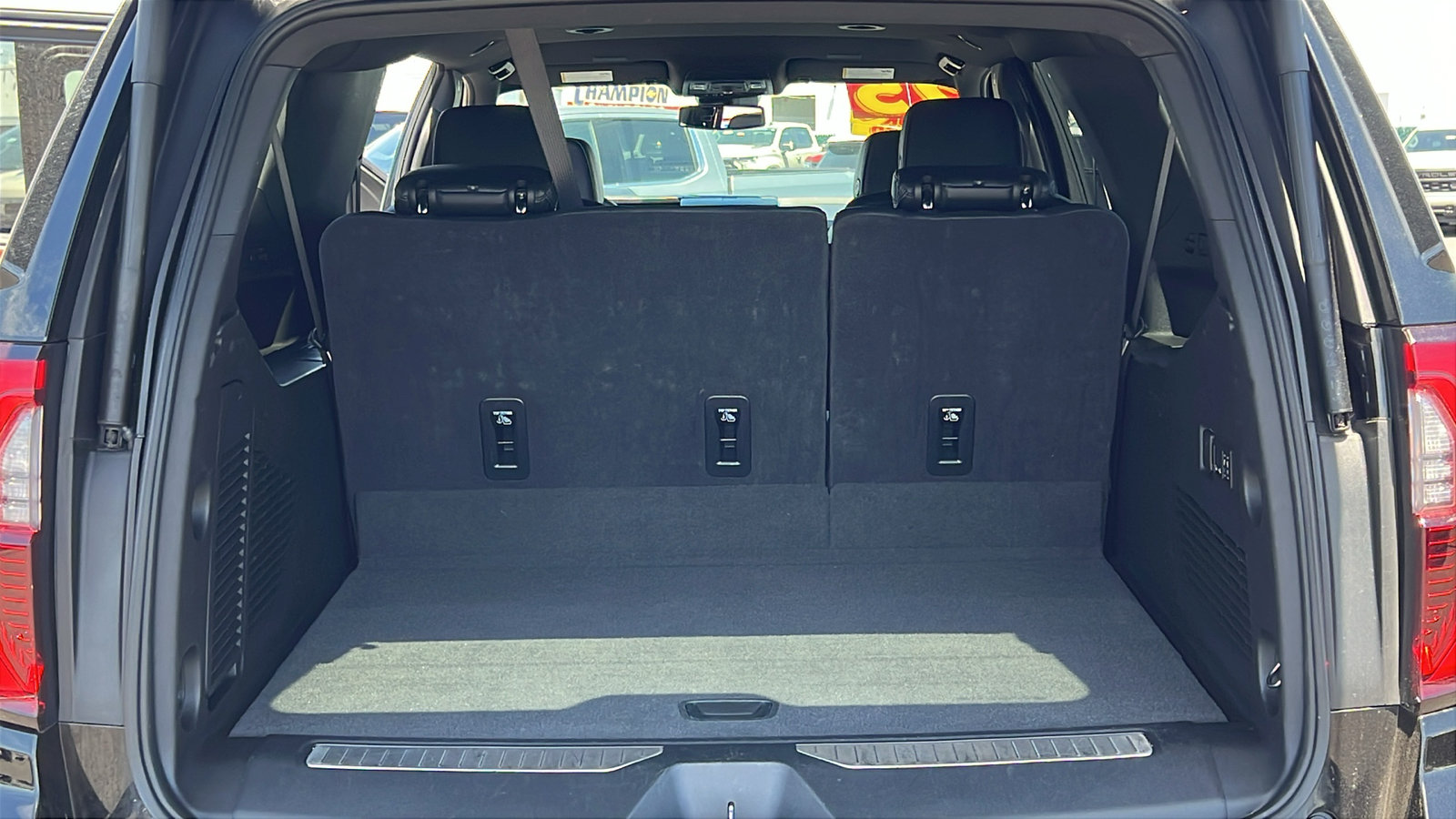 Certified 2025 GMC Yukon XL Denali AWD/4WD image 13