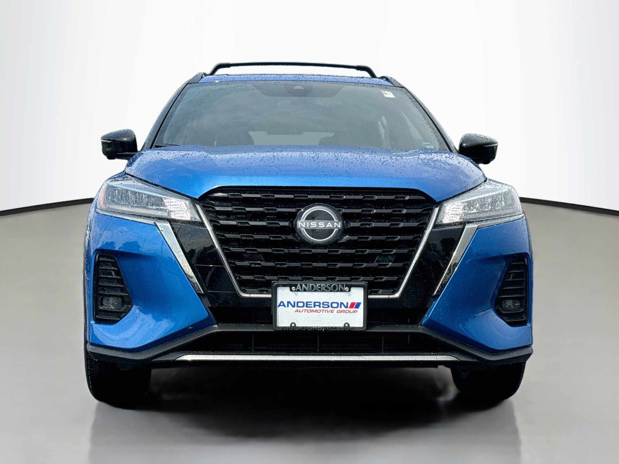 Used 2024 Nissan Kicks SR FWD image 2