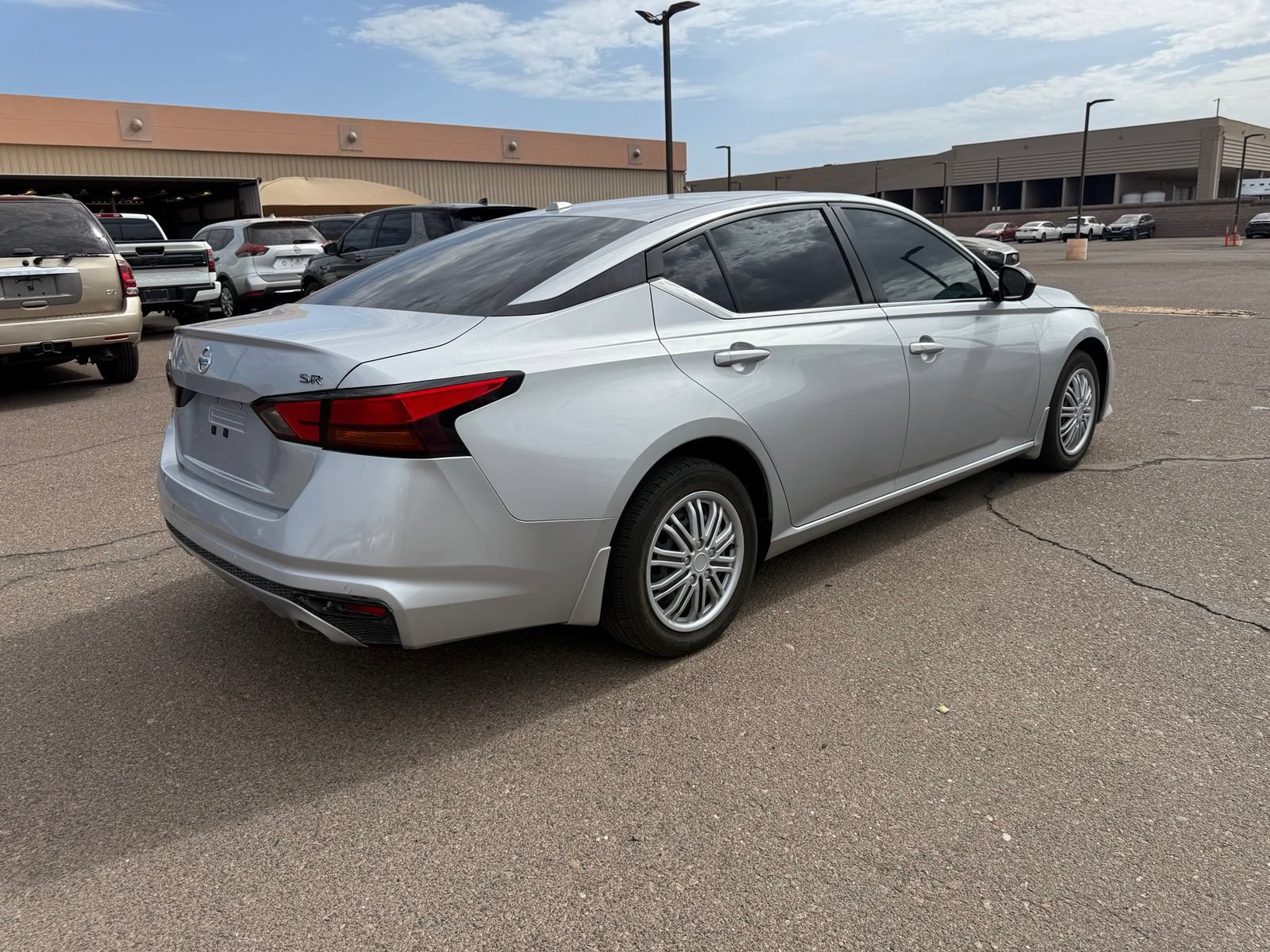 Used 2022 Nissan Altima 2.5 SR FWD image 5