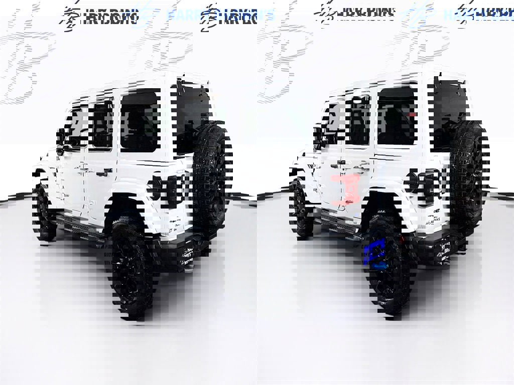 Used 2023 Jeep Wrangler Unlimited Sahara w/ Cold Weather Group image 28