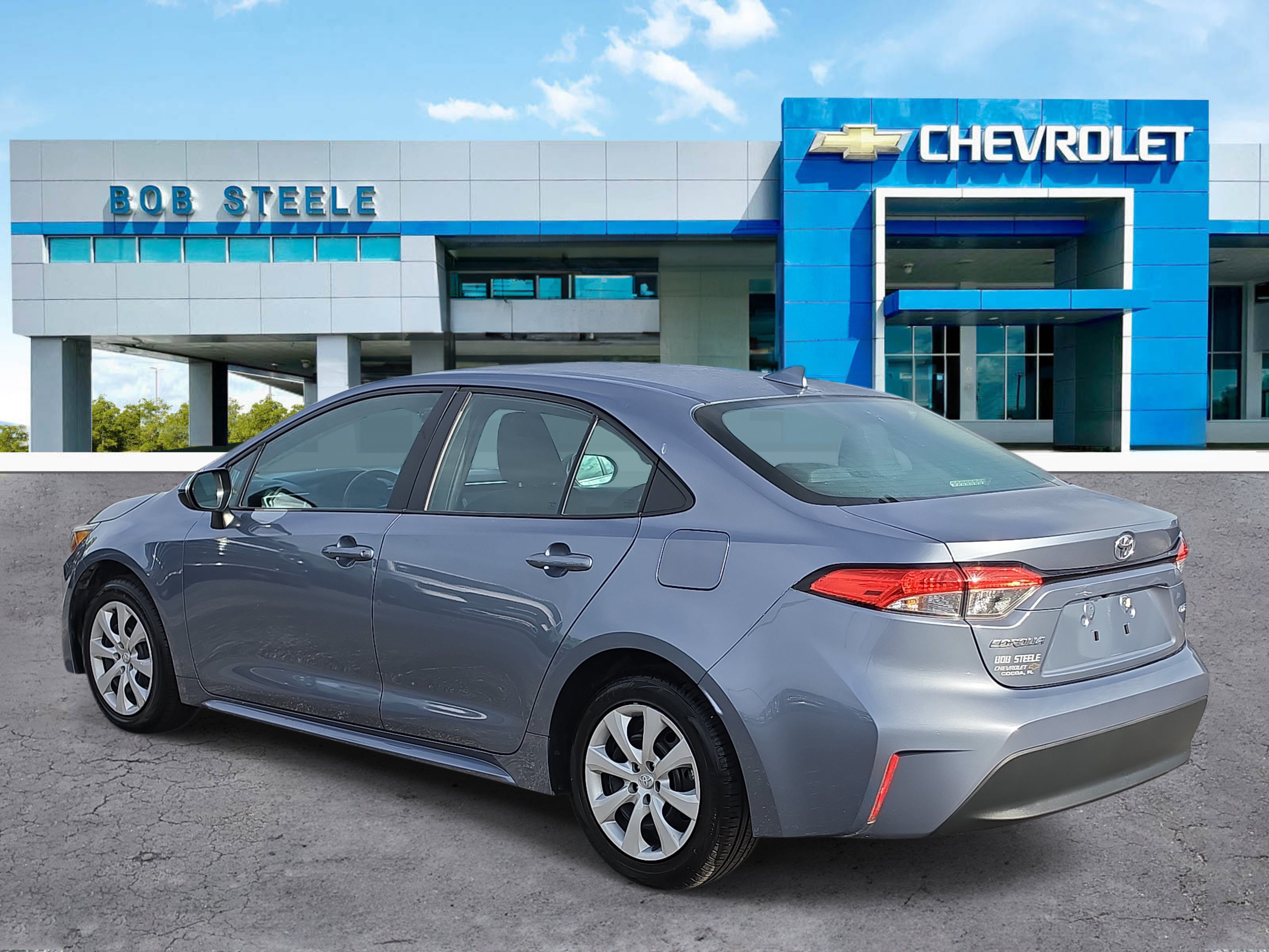 Used 2024 Toyota Corolla LE FWD image 3