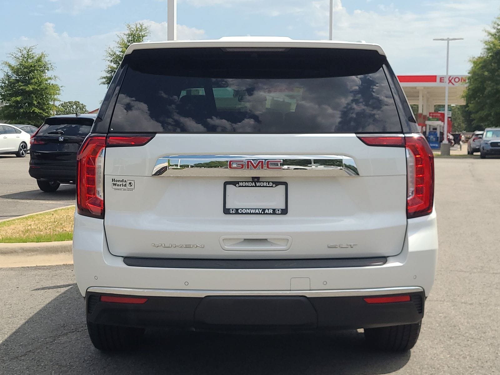 Used 2022 GMC Yukon SLT AWD/4WD image 4