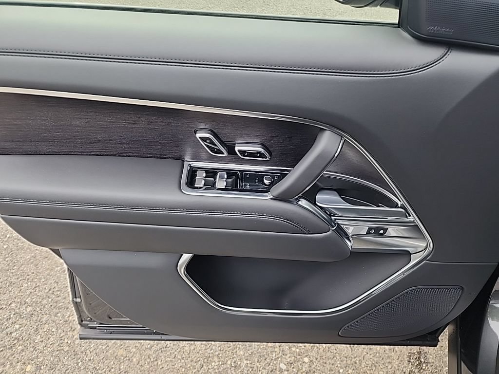 New 2026 Land Rover Range Rover SE AWD/4WD image 10