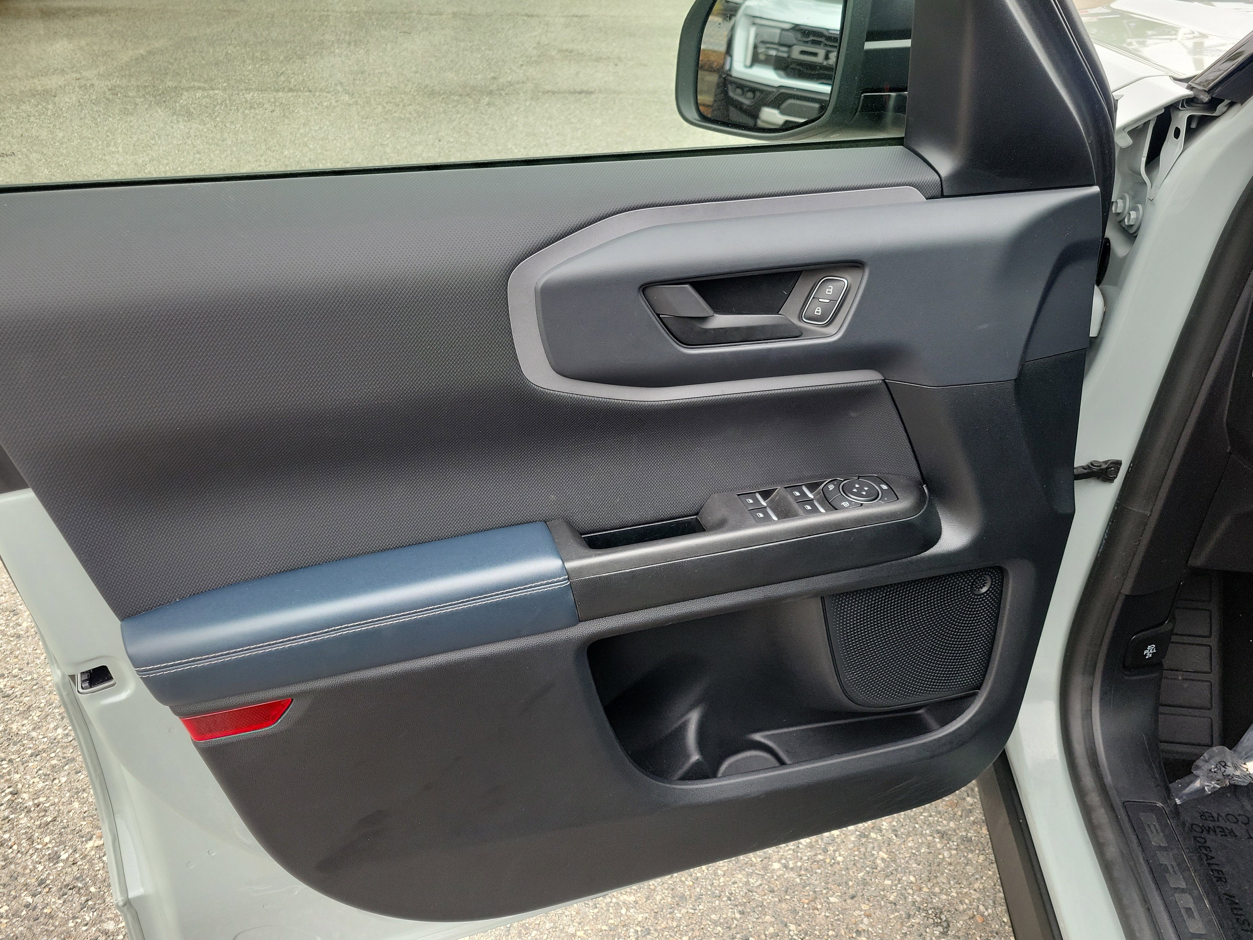 Used 2021 Ford Bronco Sport Outer Banks image 5