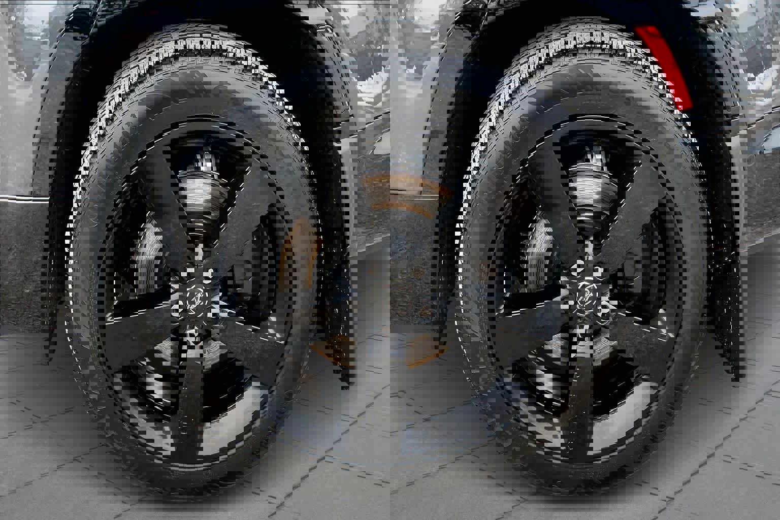 Used 2025 Land Rover Defender 130 V8 image 10