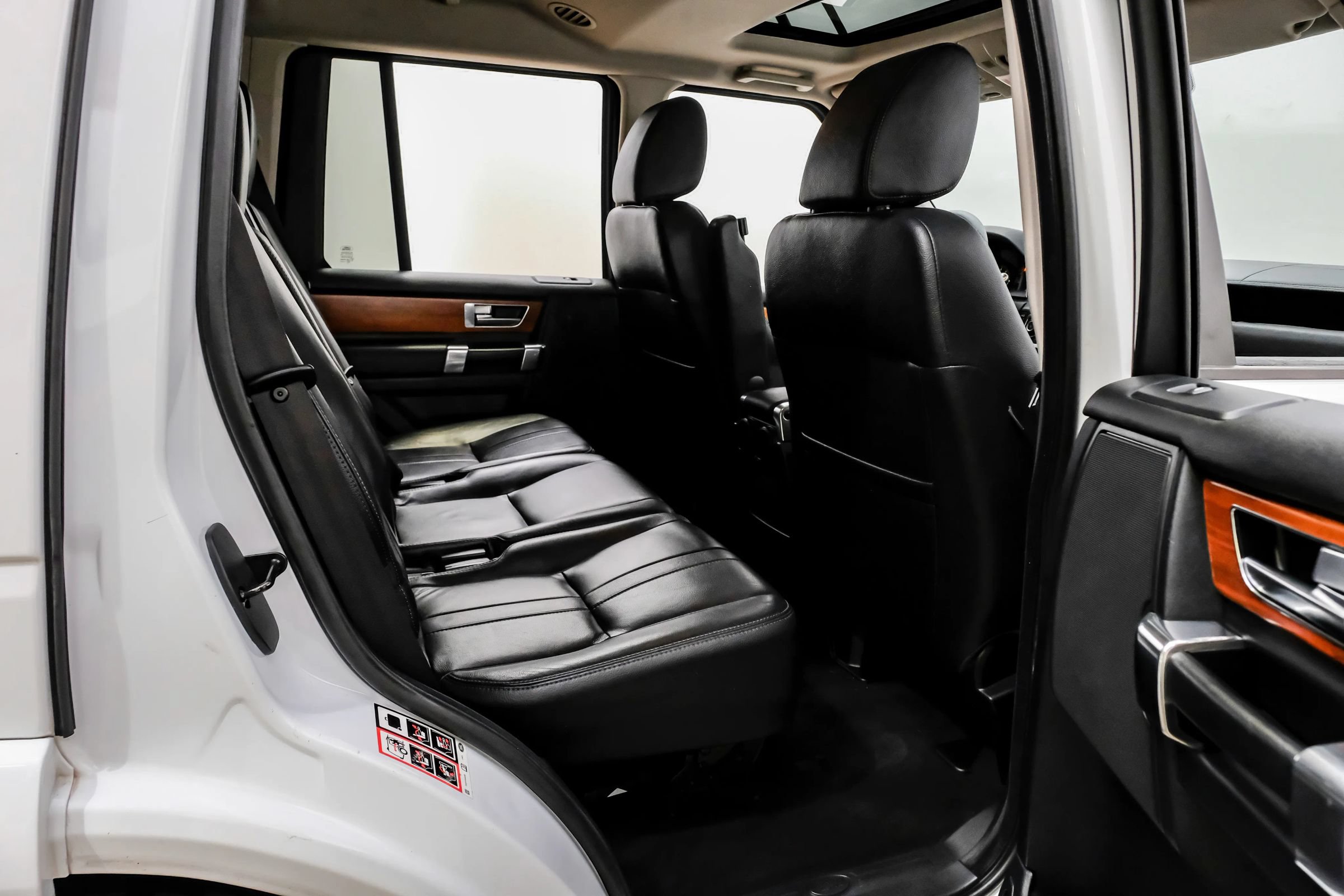 Used 2014 Land Rover LR4 HSE AWD/4WD image 38