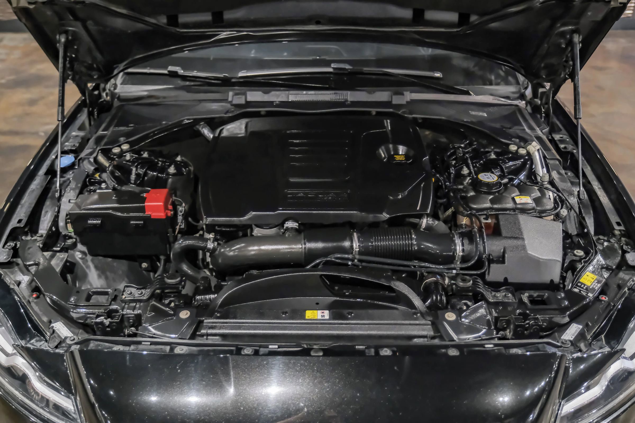 Used 2020 Jaguar XF Prestige RWD image 47