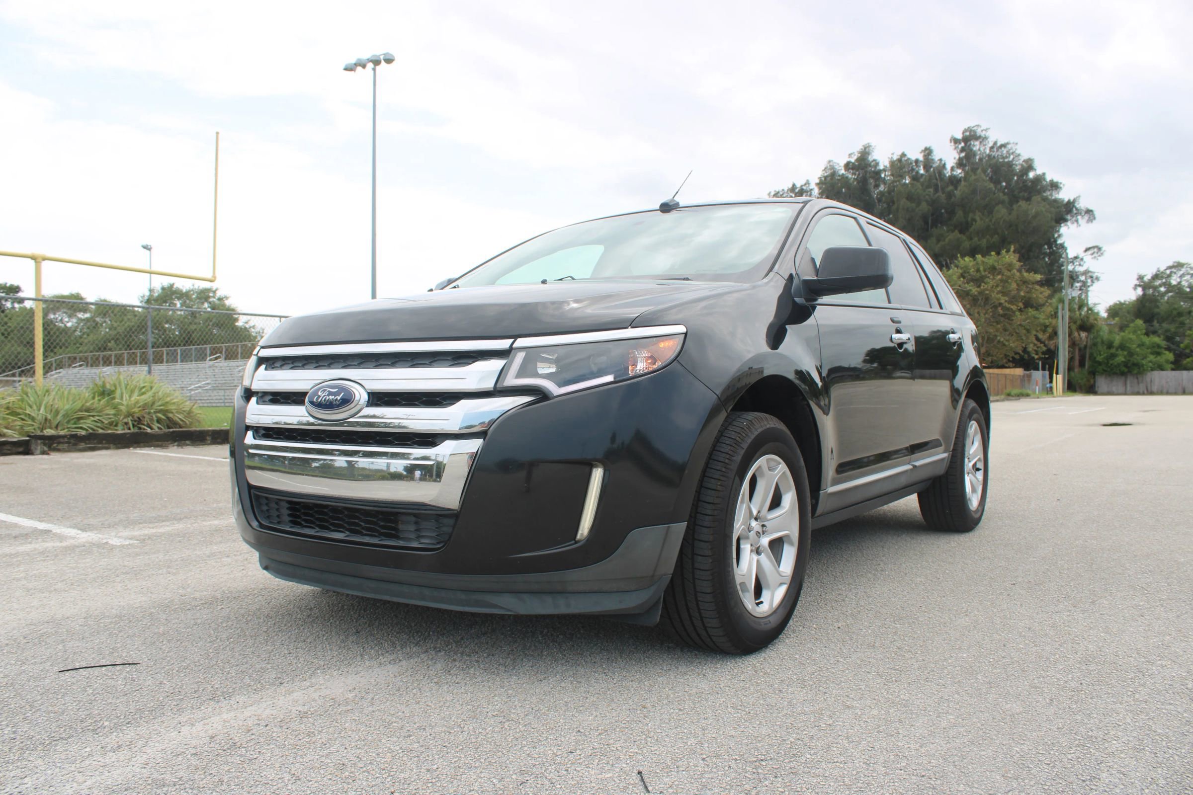 Used 2011 Ford Edge SEL FWD image 4