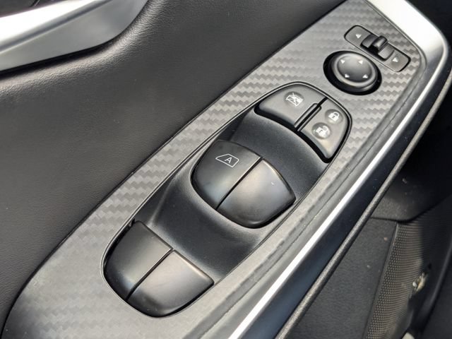 Used 2025 Nissan Sentra SR w/ SR Premium Package FWD image 29