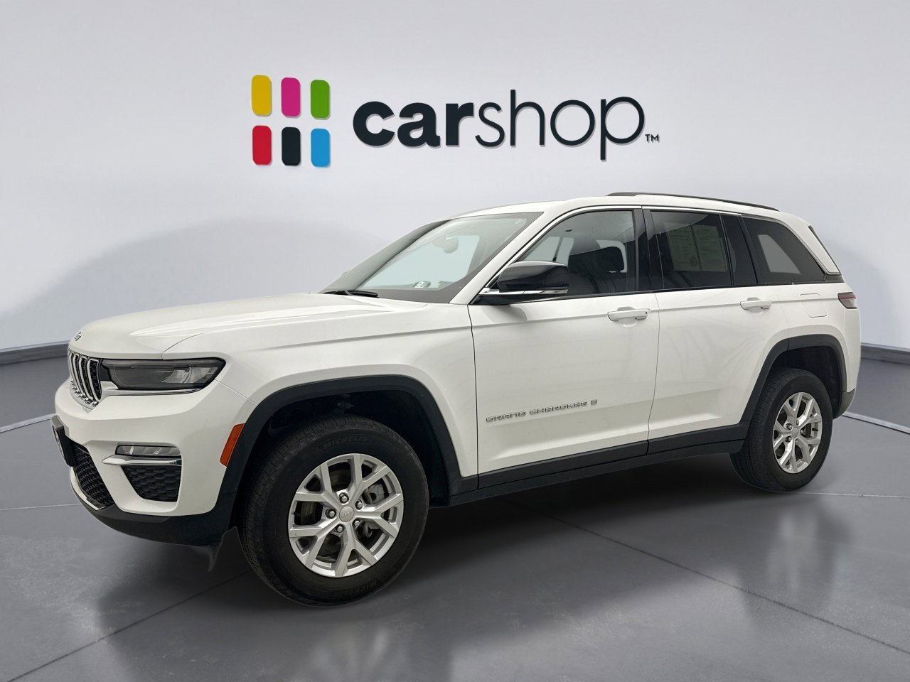 Used 2023 Jeep Grand Cherokee Limited AWD/4WD image 1