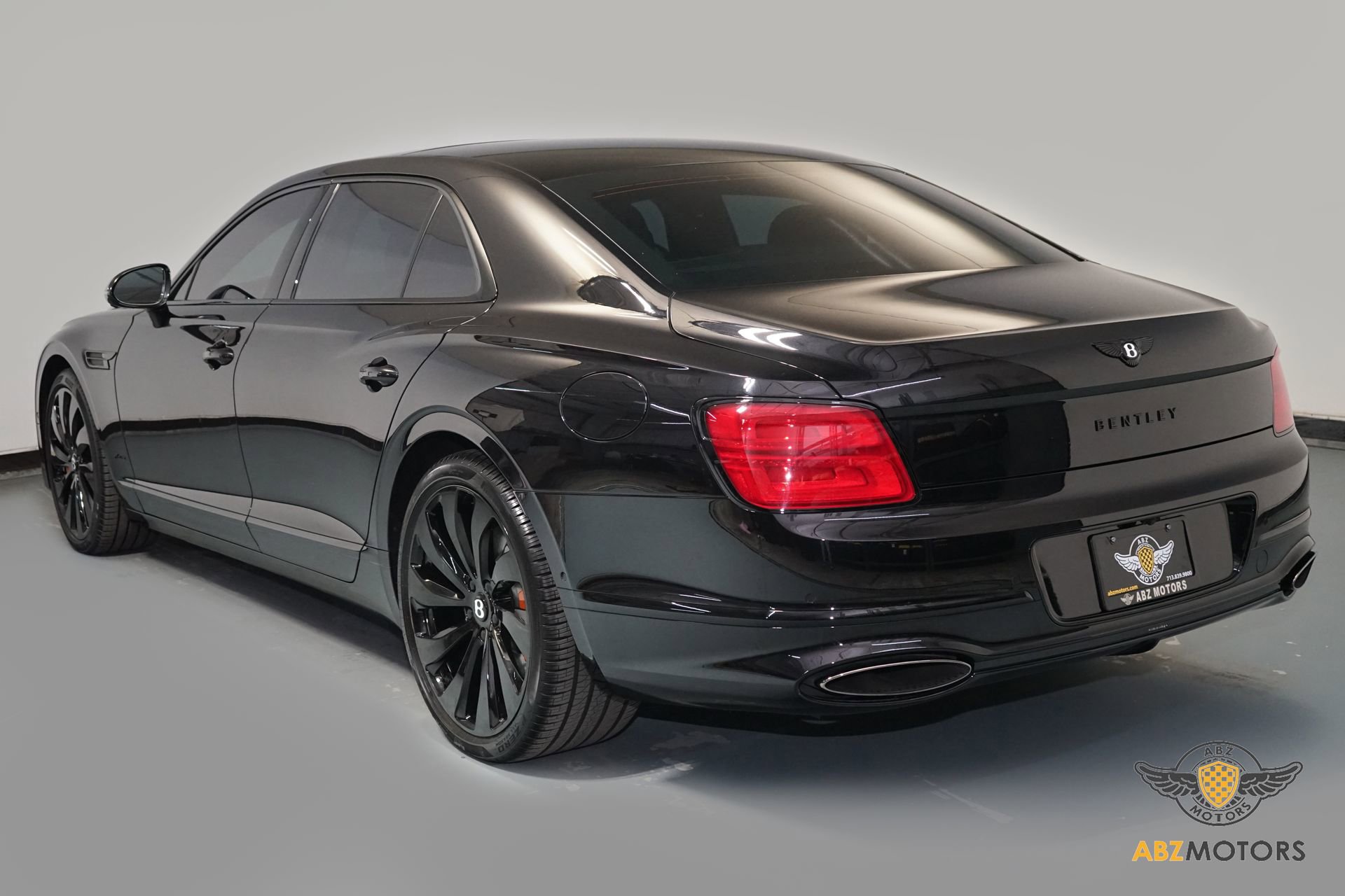 Used 2026 Bentley Flying Spur Azure image 7