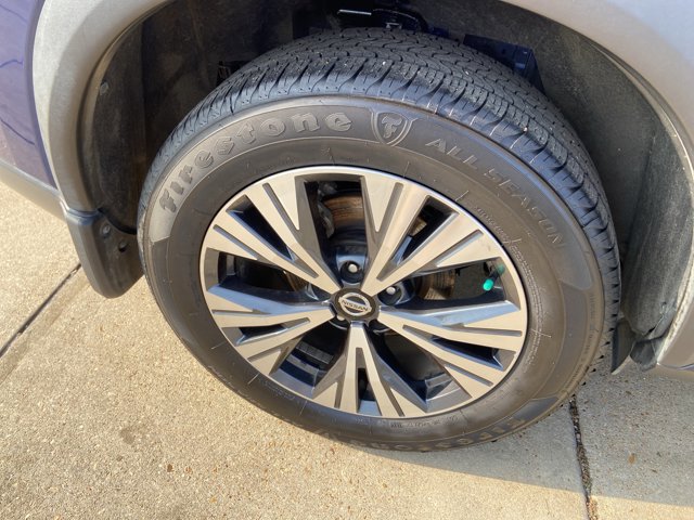 Used 2021 Nissan Rogue SV w/ Premium Package FWD image 31