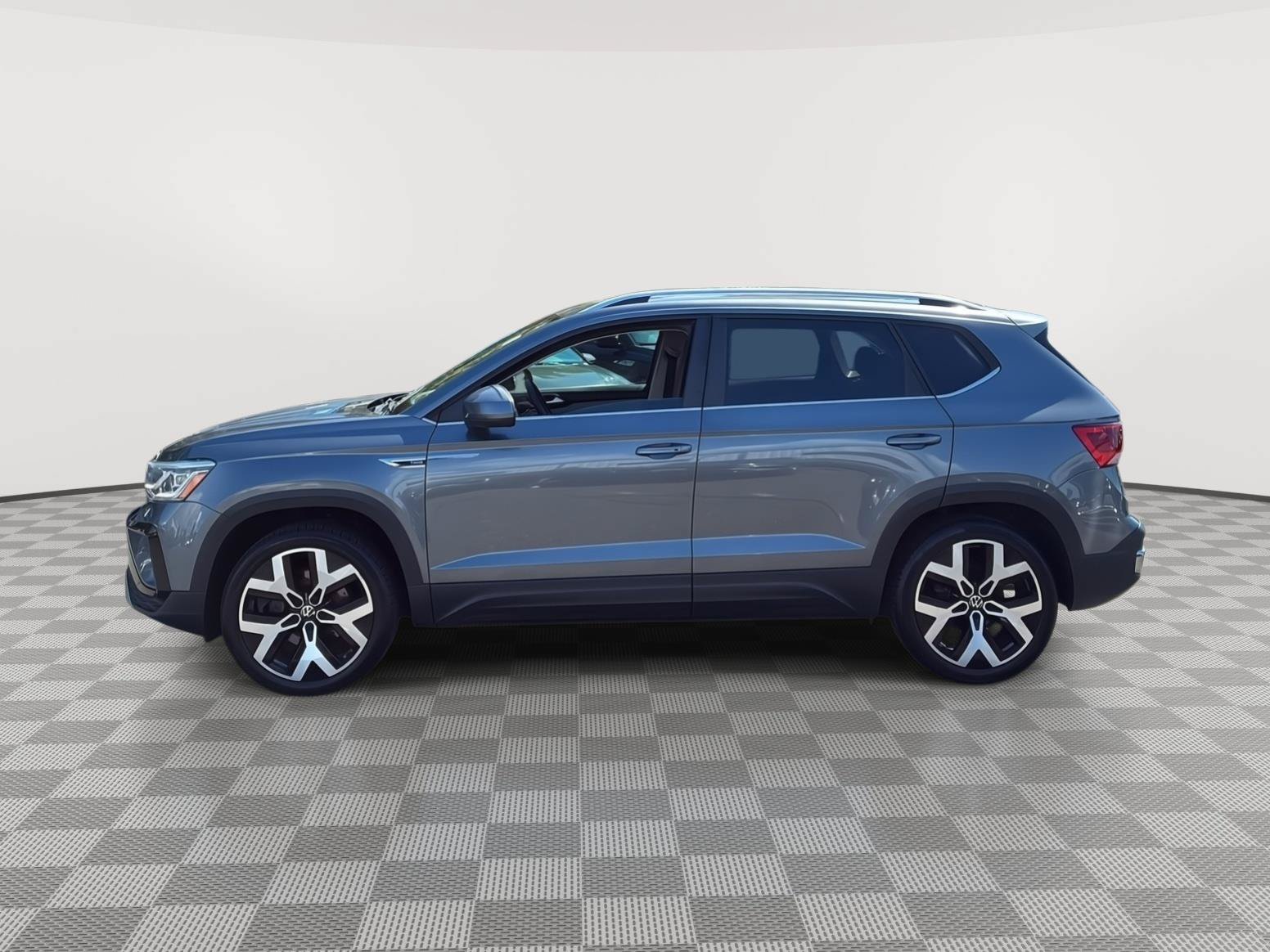 Used 2022 Volkswagen Taos SEL AWD/4WD image 8