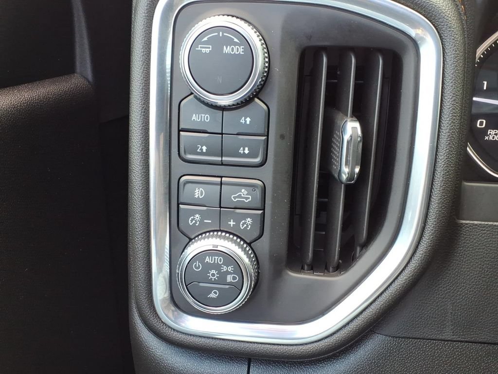 Used 2023 GMC Sierra 2500 AT4 w/ AT4 Preferred Package AWD/4WD image 36