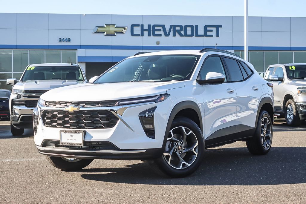 Used 2026 Chevrolet Trax LT w/ Driver Confidence Package