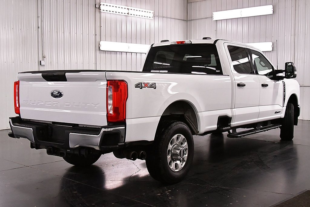 Used 2024 Ford F350 XLT image 7